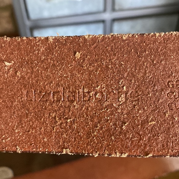 LIZ CLAIBORNE LEATHER BELT WITH BUCKLE 35 INCHES BROWN - Picture 8 of 9